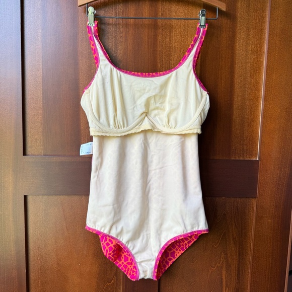 Women’s Lands’ End Pink Underwire Swimsuit Size 12 - Picture 3 of 7